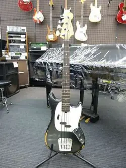 FENDER MEXICO JMJ ROAD WORN MUSTANG BASS BLACK W/ SOFT CASE