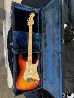 2004 FENDER USA DELUXE STRATOCASTER