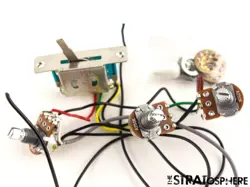 FENDER SQUIER AFFINITY SERIES STRAT, POTS   5 SWITCH, GUITAR STRATOCASTER!