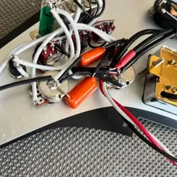 HSH PREWIRED LOADED PICKGUARD WITH ALNICO V PICKUPS FOR FENDER STRAT GUITAR