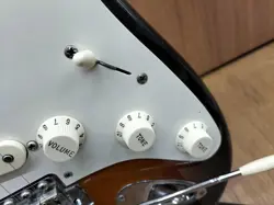 57STRATOCASTE ELECTRIC