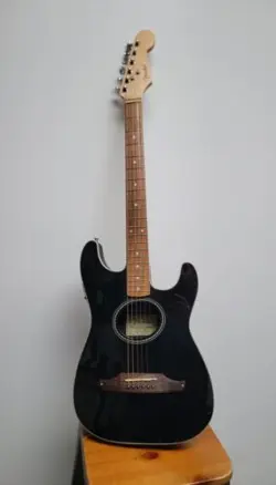 FENDER STRATACOUSTIC ACOUSTIC ELECTRIC GUITAR 6-STRING