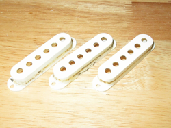 1974 WHITE STRATOCASTER