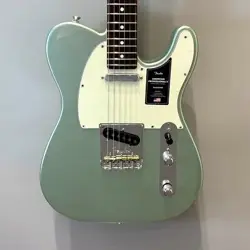 FENDER: AMERICAN PROFESSIONAL II TELECASTER MYSTIC SURF GREEN