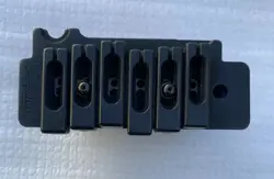 TREMOLO SYSTEM FOR