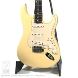 FENDER STRATOCASTER (2004)