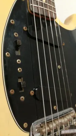 FENDER USA MUSTANG ELECTRIC GUITAR SAFE DELIVERY FROM JAPAN