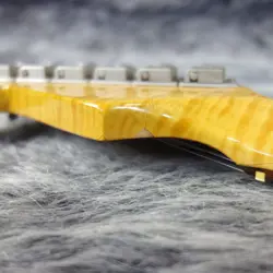 FENDER ST62-AS 40TH ANNIVERSARY STRATOCASTER BURGUNDY MIST ELECTRIC GUITAR