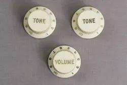 STRATOCASTER WHITE PICKUP