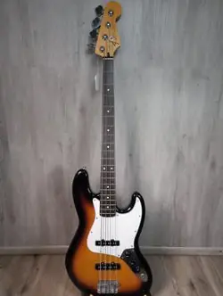 FENDER JAZZ BASS-MEXICO (BCP019137)