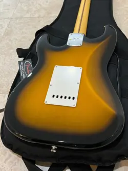 SUNBURST GUITAR MIJ