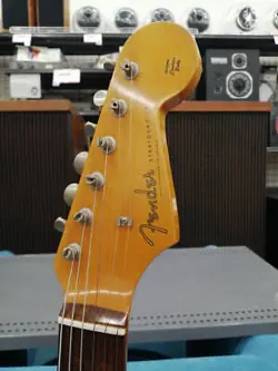FENDER JAPAN ST62-53 ELECTRIC GUITAR