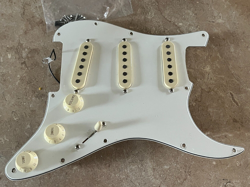 PICKGUARD PICKUPS GREASEBUCKET