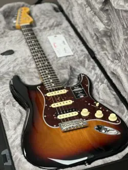 FENDER AMERICAN PROFESSIONAL II STRATOCASTER HSS - (SUNBURST)
