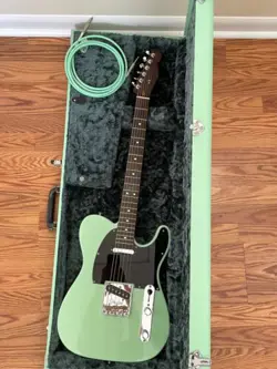2017 LIMITED AMERICAN PROFESSIONAL FENDER TELECASTER ROSEWOOD NECK SURF GREEN