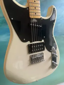 VINTAGE MODIFIED BLONDE