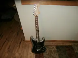 FENDER STRATOCASTER GUITAR ELECTRIC 2004 MADE IN CHINA