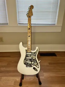 FENDER PLAYER SERIES STRATOCASTER MAPLE FINGERBOARD ELECTRIC GUITAR POLAR WHITE