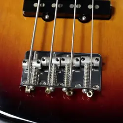 FENDER AMERICAN PERFORMER JAZZ BASS - 3 COLOR SUNBURST USED ELECTRIC