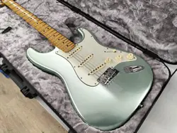 FENDER USA AMERICAN PROFESSIONAL II STRAT  ELECTRIC GUITAR EXCELLENT CONDITION