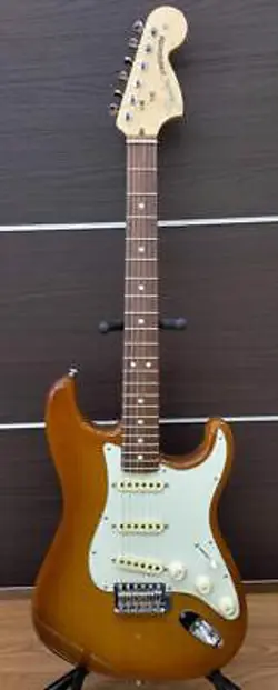 FENDER USA PERFORMER STRATOCASTER  ELECTRIC GUITAR EXCELLENT CONDITION