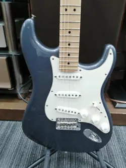 FENDER AMERICAN STANDARD STRATOCASTER  ELECTRIC GUITAR EXCELLENT CONDITION