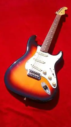 FENDER ST62  ELECTRIC GUITAR EXCELLENT CONDITION