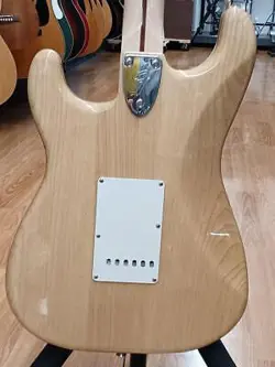 STRATOCASTER ROSE ELECTRIC