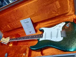 FENDER CUSTOM SHOP 66 STRATOCASTER NOS  ELECTRIC GUITAR EXCELLENT CONDITION