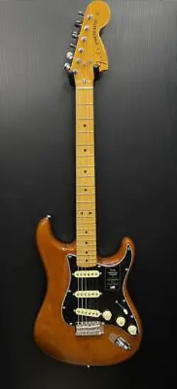 FENDER AMERICAN VINTAGE II 1973 STRAT  ELECTRIC GUITAR EXCELLENT CONDITION
