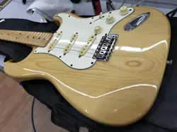 FENDER JAPAN ST72  ELECTRIC GUITAR EXCELLENT CONDITION