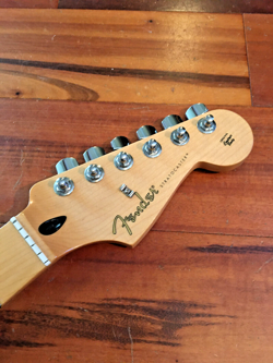 2019 FENDER PLAYER STRAT MAPLE NECK STRATOCASTER TUNERS