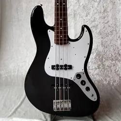 FENDER JAPAN TRADITIONAL CLASSIC 60S JB USED 2017 BASSWOOD BODY W/SOFT CASE