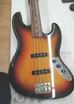 FENDER JAPAN JB-62 USED BASSWOOD BODY MAPLE NECK ROSEWOOD FINGERBOARD W/SOFTCASE