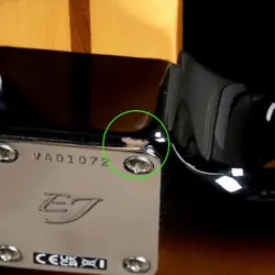 STRATOCASTER 2-COLOR SUNBUR