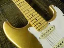 STRATOCASTER CLEAN!