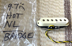 PICKUP STRATOCASTER IN