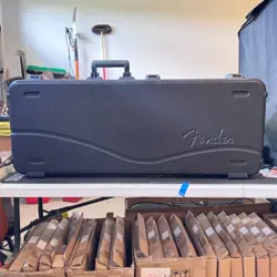 FENDER DELUXE MOLDED TSA STRAT/TELE CASE MINT DC241