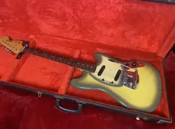 FENDER JAPAN MG70 ATG MUSTANG ANTIGUA CRAFTED IN JAPAN 2002-2004 ELECTRIC GUITAR