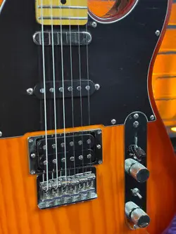 TELECASTER PLUS MAPLE