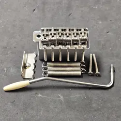 2005 FENDER USA HIGHWAY ONE STRATOCASTER BRIDGE TREMOLO VINTAGE REISSUE STRAT