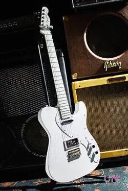 FENDER SILENT SIREN TELECASTER ARCTIC WHITE 2022 ELECTRIC GUITAR W/GIG BAG