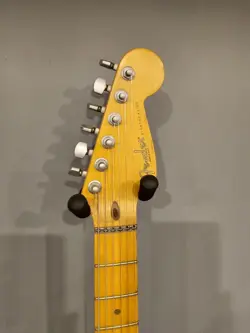 STRATOCASTER DELUXE PLUS