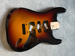 FENDER ULTRA STRATOCASTER AMERICAN BODY GUITAR USA SUNBURST 4 LB 1 OZ