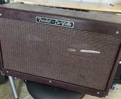 FENDER HOT ROD DEVILLE AMP ONLY - NO SPEAKERS