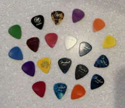 PICKS. FENDER