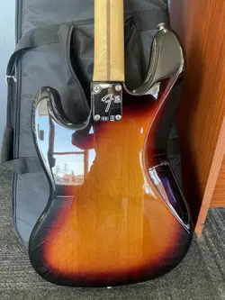 FENDER PLAYER JAZZ BASS 4-STRING BASS GUITAR 3-TONE SUNBURST FINISH
