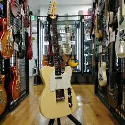 FENDER TRADITIONAL 60S TELECASTER USED ELECTRIC GUITAR