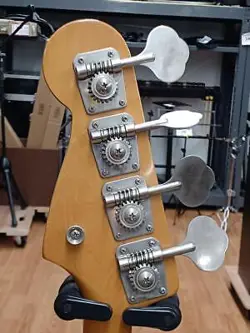 ELECTRIC BASS GUITAR-08