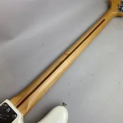 FENDER PLAYER JAZZ BASS MAPLE FINGERBOARD POLAR WHITE